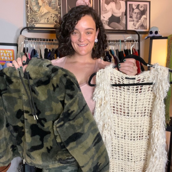 SHOW SCHEDULE! - Picture 5 of 17